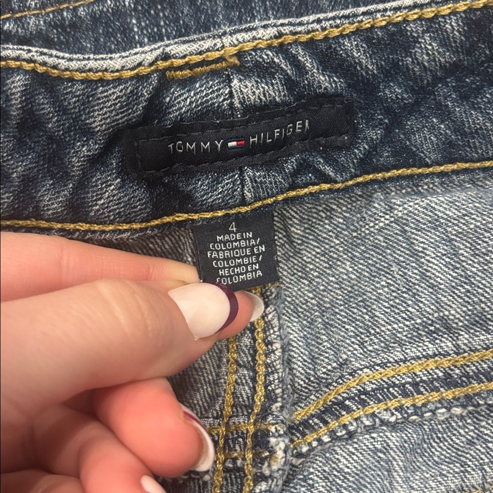 Vintage Tommy Hilfiger Denim Shorts - Picture 6 of 6